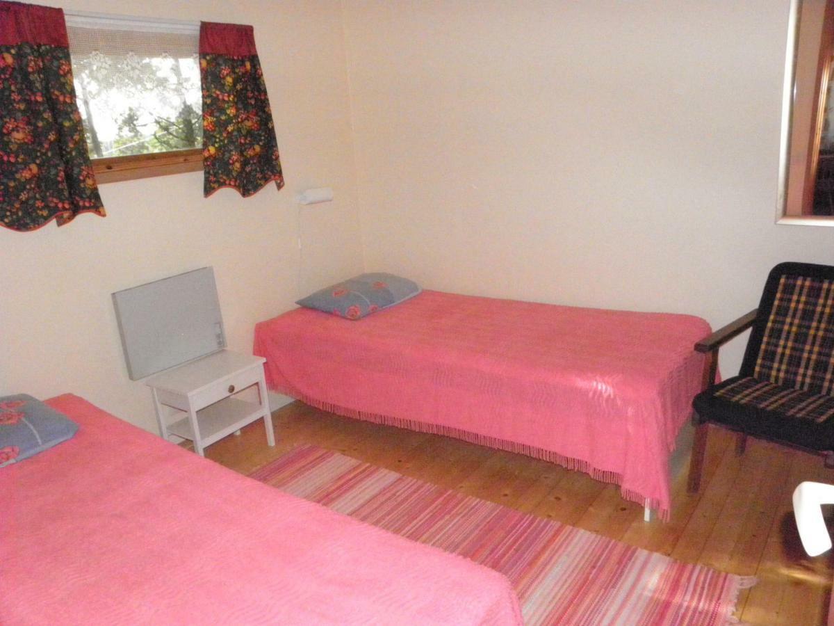 Soederoe Stugby Villa Finstrom Екстериор снимка